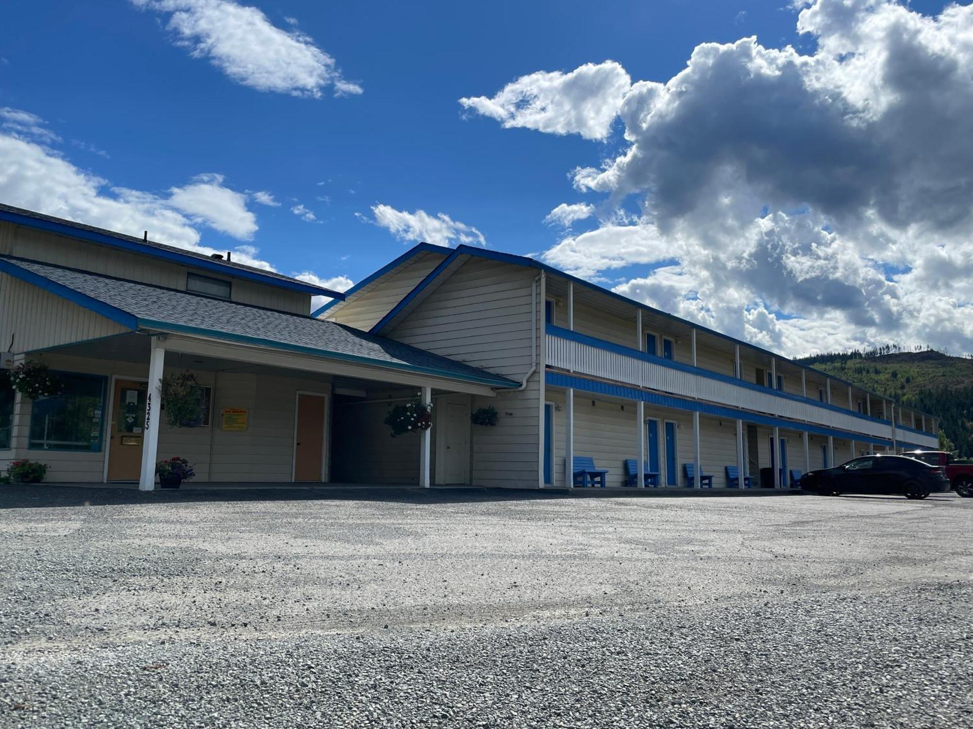 Y-5 Motel Barrière Buitenkant foto